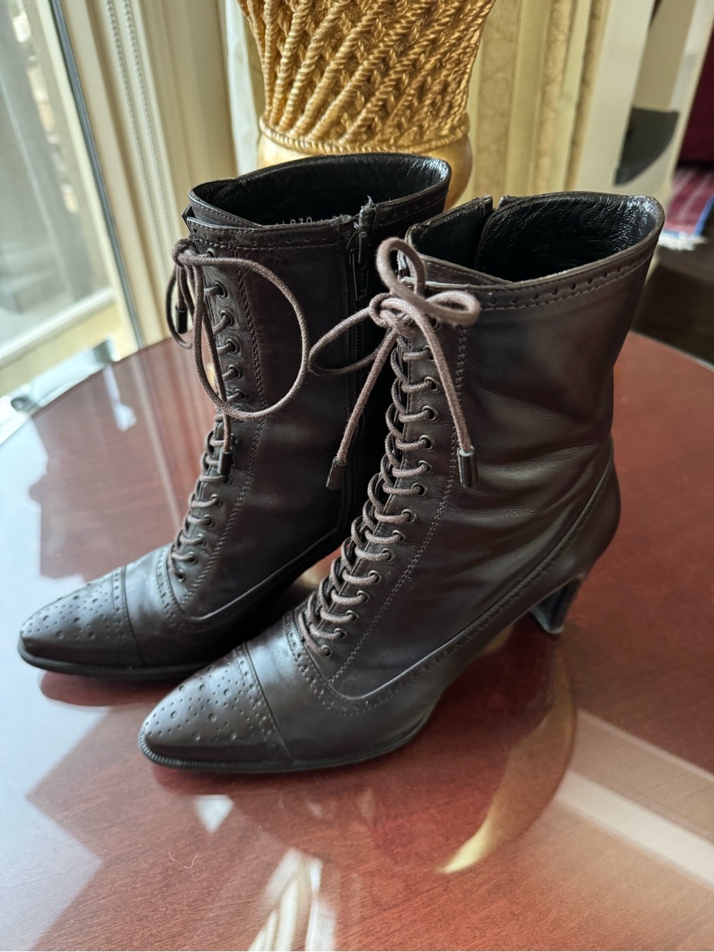 Vintage Stuart Weitzman Women’s Lace/zip boots